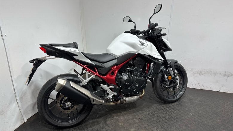 Honda CB750 Hornet (25MY)